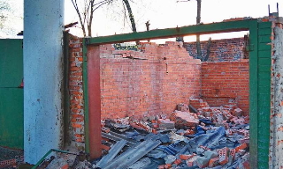 Демонтаж гаражей в Полысаево, цена от 1785 руб. – услуги под ключ от 2Землекопа-Плс