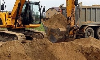 Выкопать яму экскаватором в Полысаево от 945 руб. - 2Землекопа-Плс