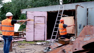Демонтаж гаражей в Полысаево, цена от 1785 руб. – услуги под ключ от 2Землекопа-Плс